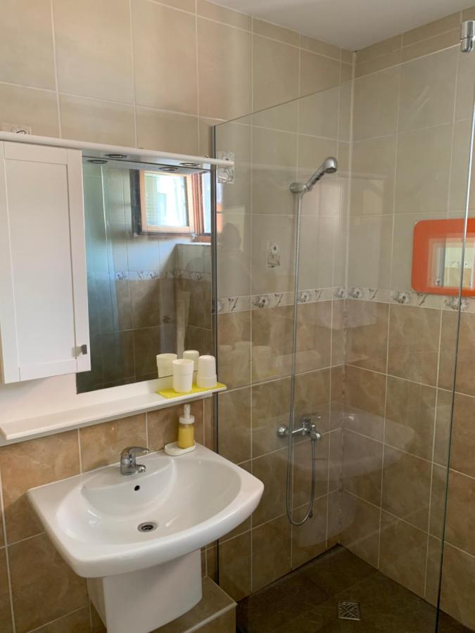 Appartamento Lilia 3 Self-check In With Hot Water Despite Prevention In The Neighborhood, Food And Drink Shop Open Until 10 Pm And Free Parking Area Next Ot 24 Food And Drink Shop And Free Parking Area *